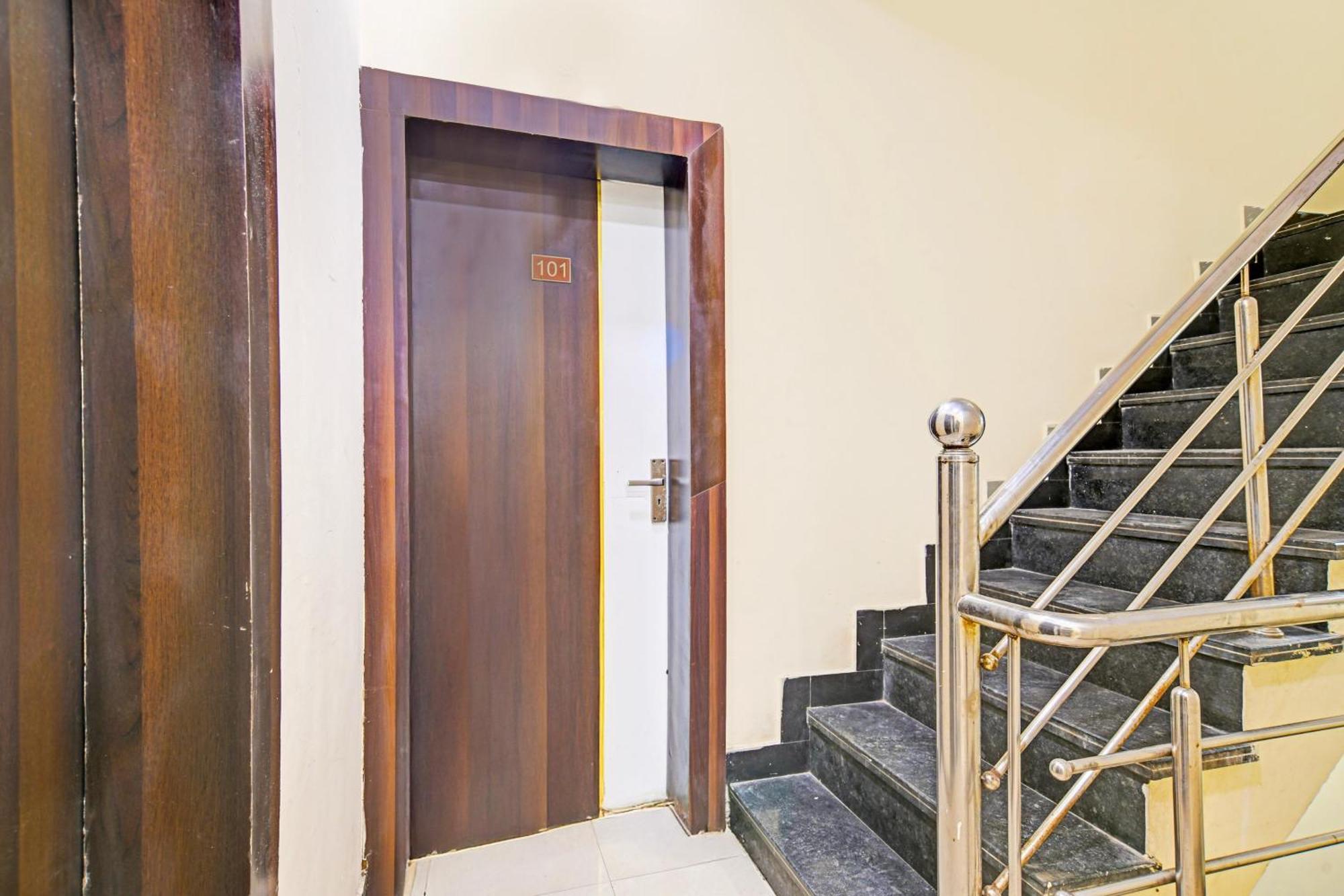 Super Hotel O Hanuman Naka Ujjain Formerly Krishna Palace Εξωτερικό φωτογραφία