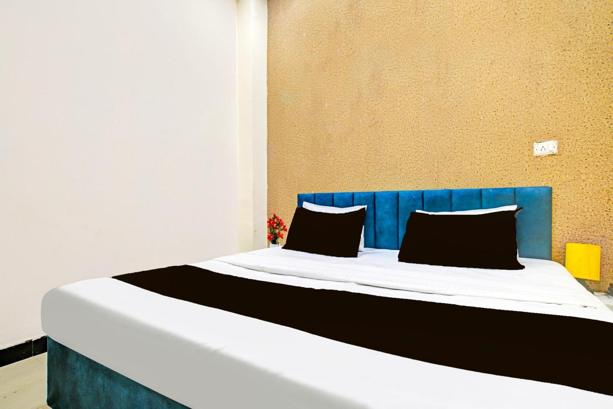 Super Hotel O Hanuman Naka Ujjain Formerly Krishna Palace Εξωτερικό φωτογραφία